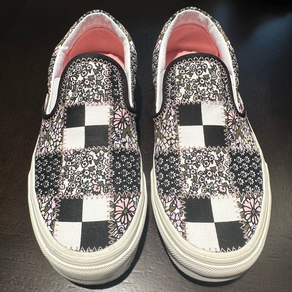 EUC Vans Classic Slip On Shoes